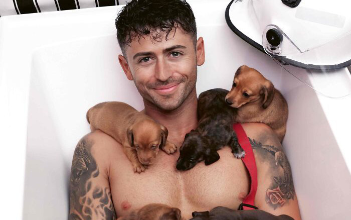 Đến hẹn lại lên, mấy anh cứu hỏa Úc lại tung ảnh lịch "siêu cháy"