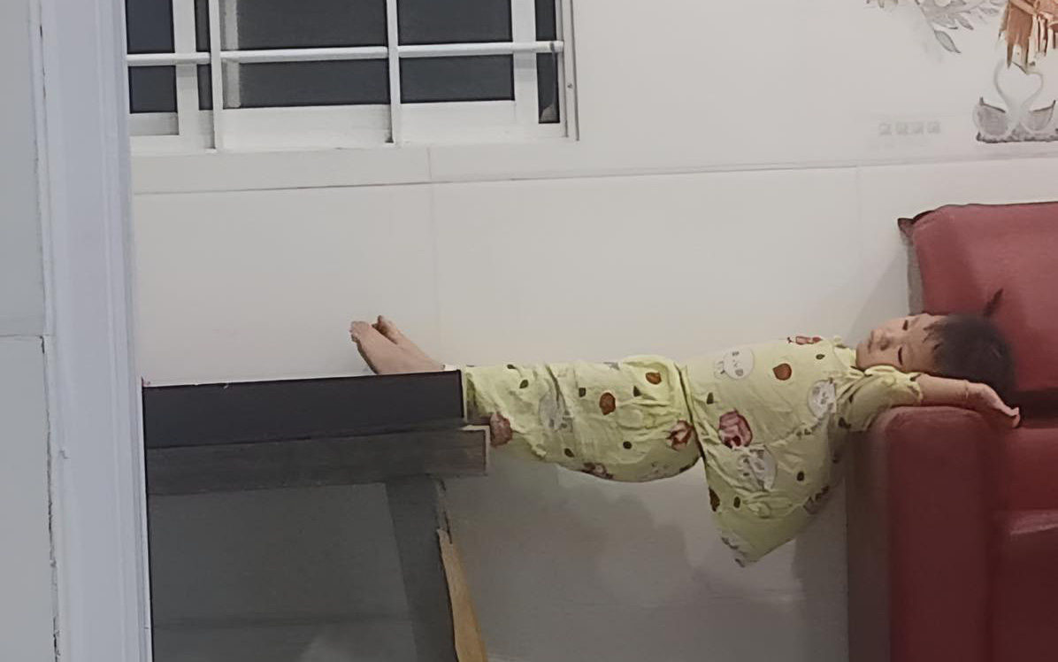 Ảnh vui 1-7: Đẻ con gái cho thùy mị nết na