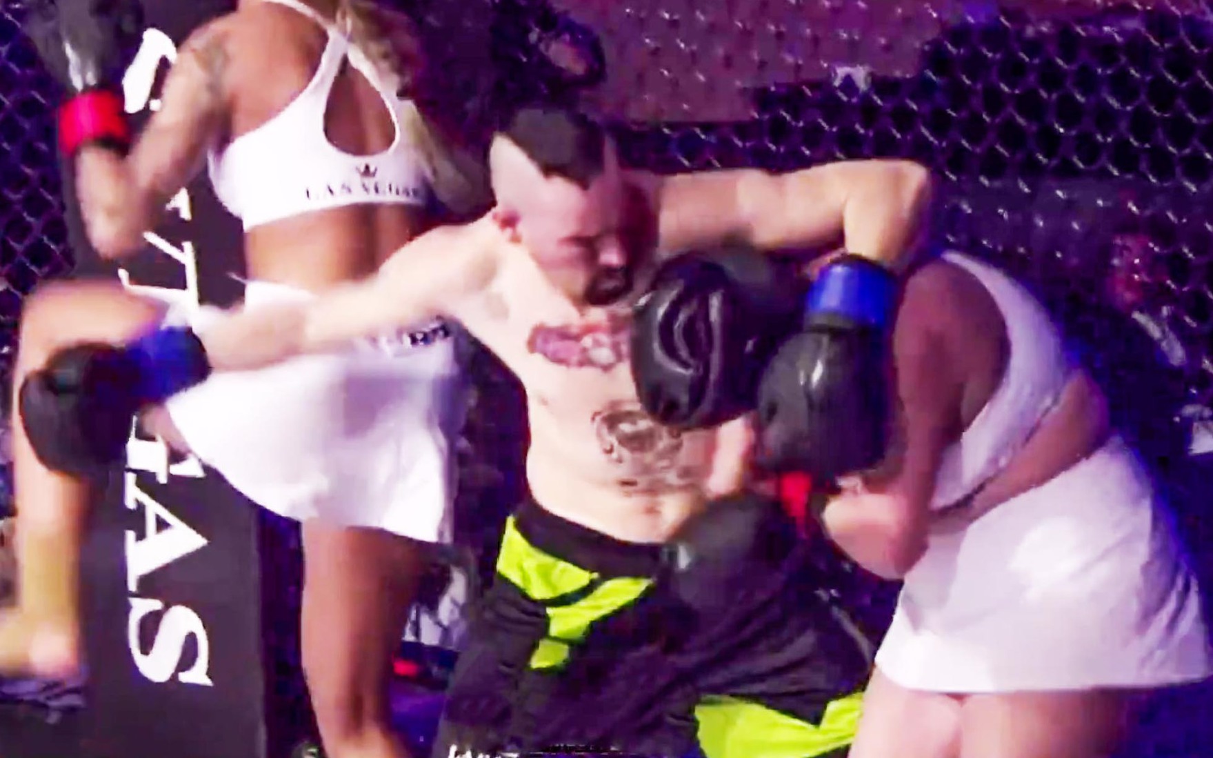 Tranh cãi quanh cú đấm hạ gục đối thủ trong 4 giây của võ sĩ MMA - Ảnh 1.