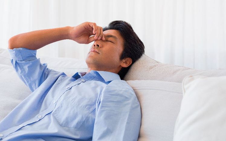 6-7 tuổi đã cho lái công nông, phụ huynh bị chê tơi bời khói lửa - Ảnh 1.