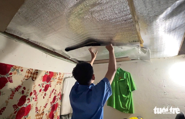 Trúng tuyển, nam sinh viên đi… phụ hồ, và ‘ông Bụt’ hiện ra với 10 triệu đồng: Đóng học phí đi con! - Ảnh 13.