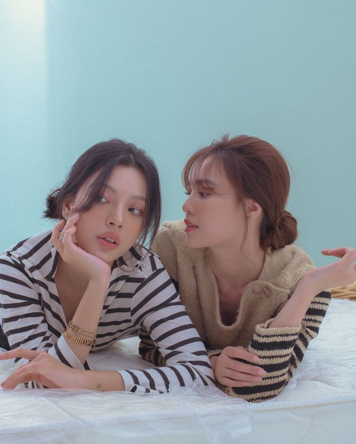 Tú Hảo đọ dáng cùng Ninh Dương Lan Ngọc