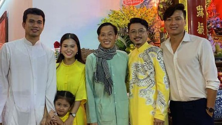 Không tổ chức lễ giỗ Tổ hoành tráng, nhà thờ tổ của Hoài Linh vẫn nườm nượp nghệ sĩ đến thăm