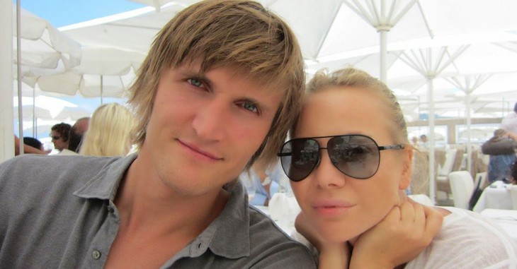 Vợ cầu thủ cho phép chồng ngoại tình