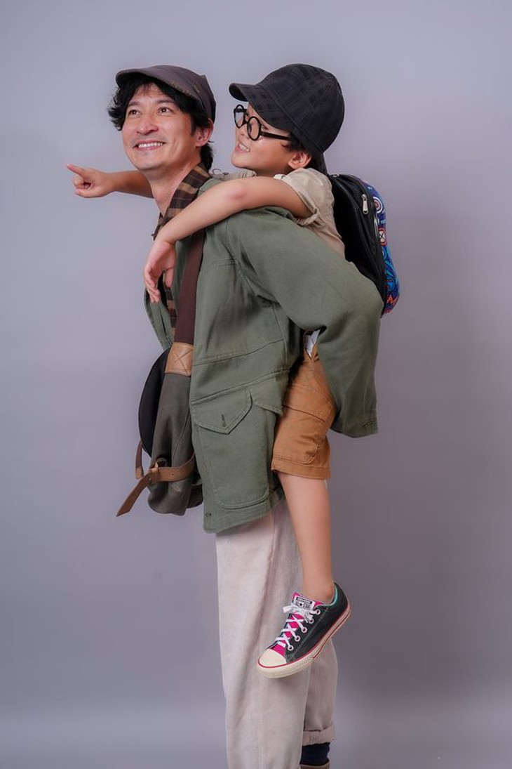 Huy Khánh không sợ bị so sánh với Trấn Thành khi làm phim về cha