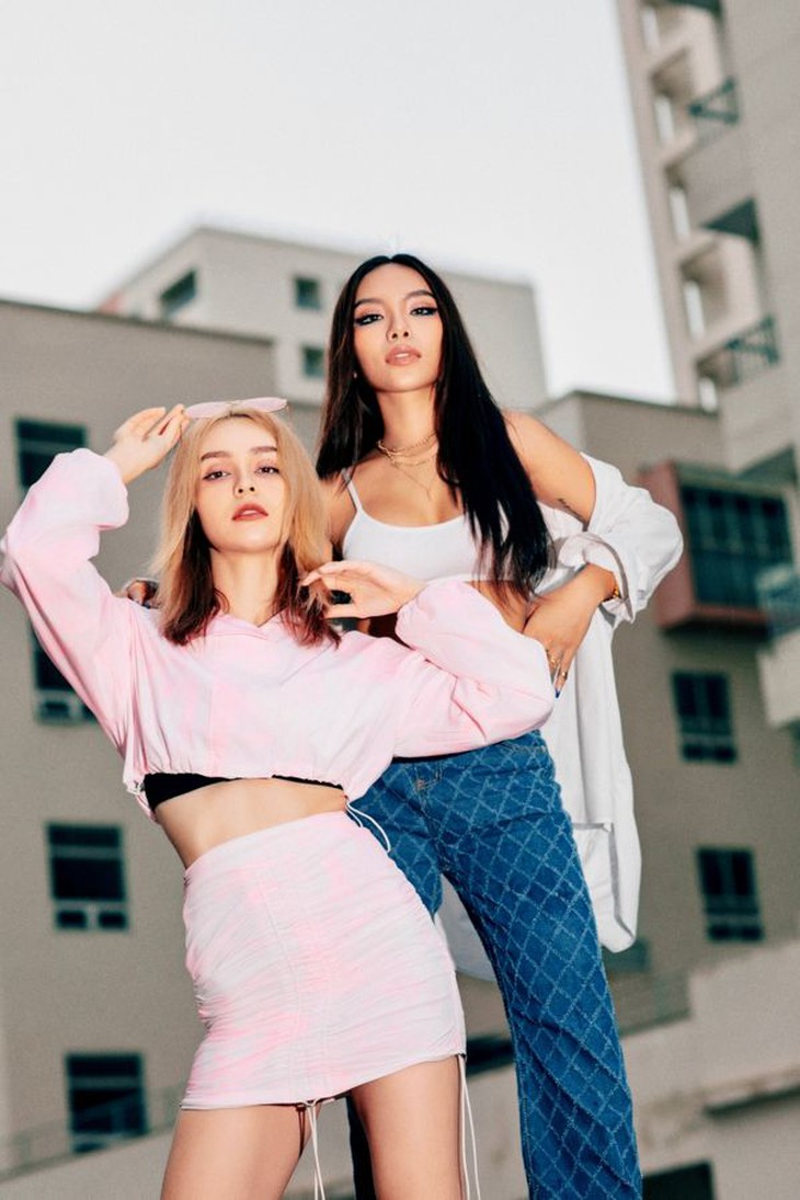 Vũ Thảo My - MLee làm MV bằng Iphone, viết lời Việt cho nhạc Hoa