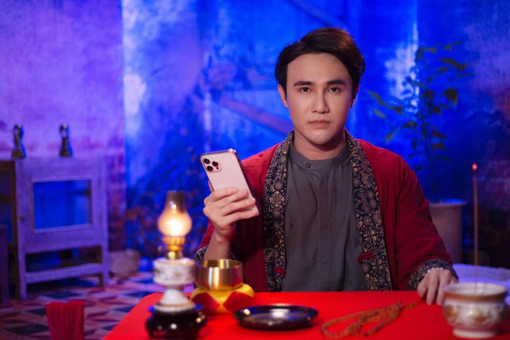 Huỳnh Lập mượn chuyện ma ẩn ý 