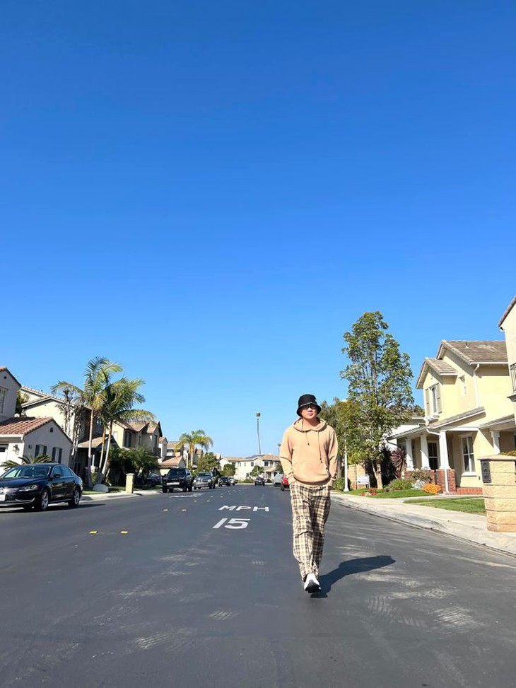 Đàm Vĩnh Hưng check-in tại Mỹ, đập tan tin đồn bị cấm nhập cảnh