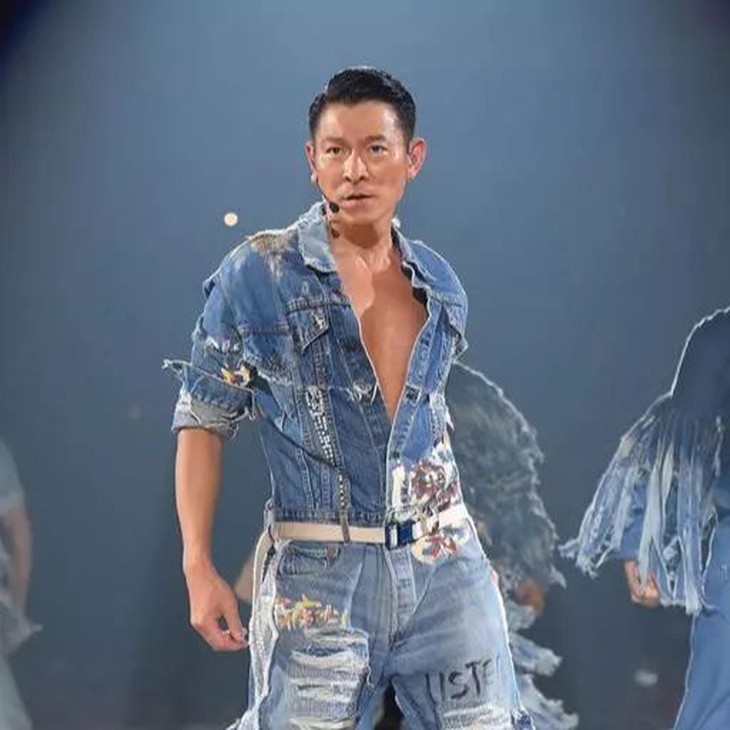 10 năm không ăn cơm, Lưu Đức Hoa thật "không phải con người’!