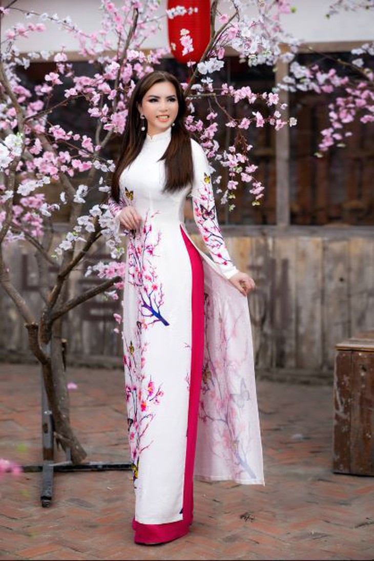 Hoa hậu Kim Hồng mô phỏng lại trường xưa để họp lớp - Ảnh 5.