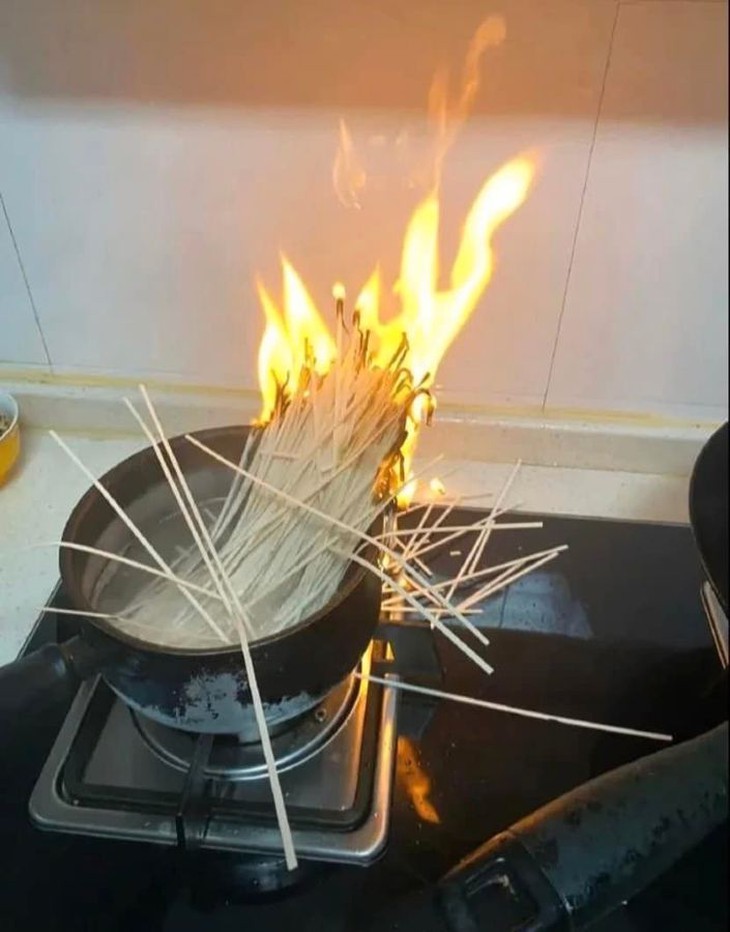 Ảnh vui 9/3: Hàng trên mạng và hàng thực tế!