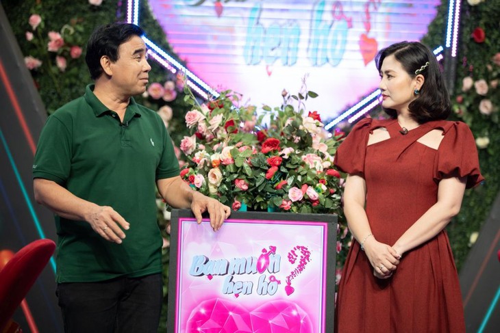 Quyền Linh bối rối khi mai mối cho cặp cha - mẹ đơn thân