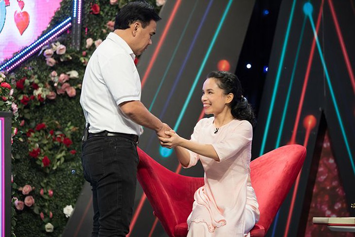 Nữ họa sĩ thích sexy dance gửi lời đề nghị táo bạo tới Quyền Linh