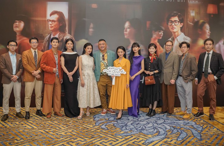 Em và Trịnh: 50 tỉ, 5 năm, 40 diễn viên chủ chốt, 3.000 quần chúng