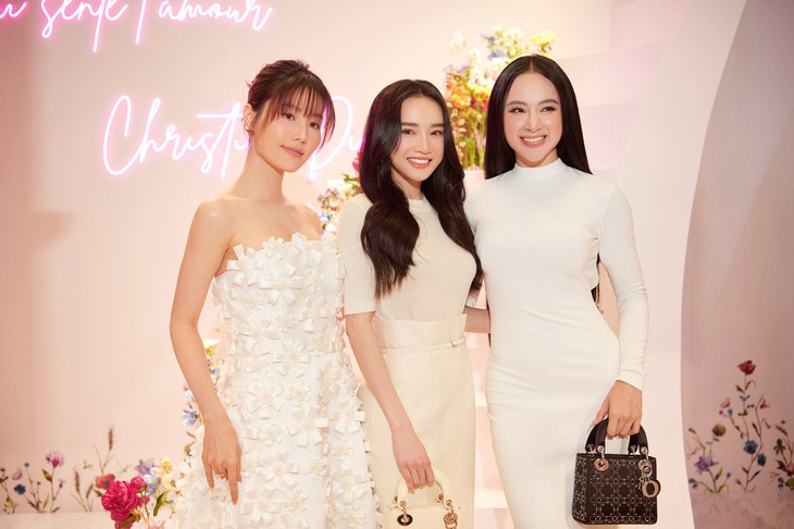 Nhã Phương, Diễm My 9X và Angela Phương Trinh đọ nhan sắc gây thương nhớ - Ảnh 1.
