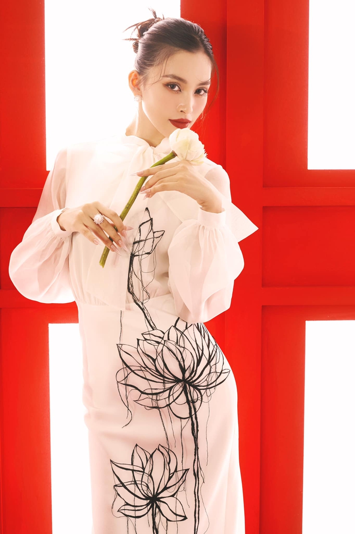 Tiểu Vy khoe vẻ đẹp rạng rỡ đậm chất Á Đông - Ảnh 8.