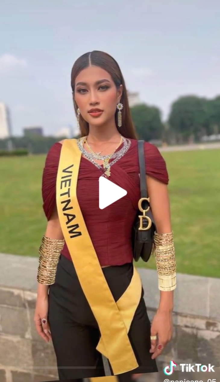 Lật mở bí ẩn đoạn nhạc tạo trend khoe vòng vàng gây sốt mạng xã hội - Ảnh 1.