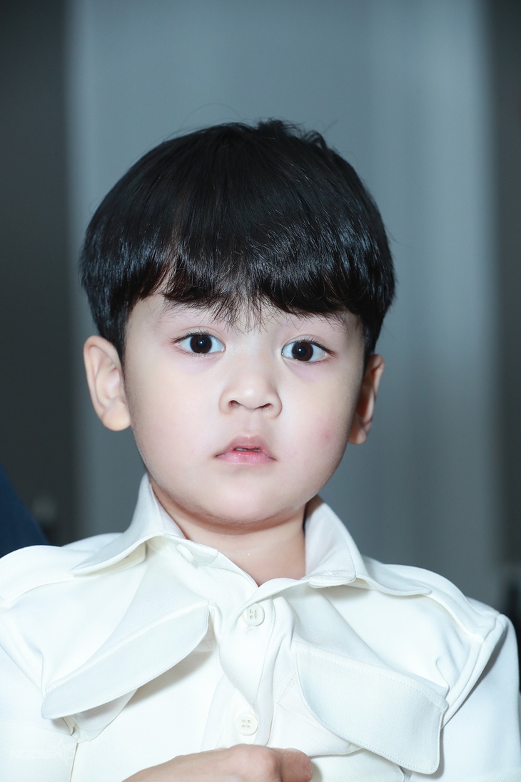 Đàm Vĩnh Hưng bất ngờ công khai con trai ruột trong live show mừng sinh nhật - Ảnh 4.