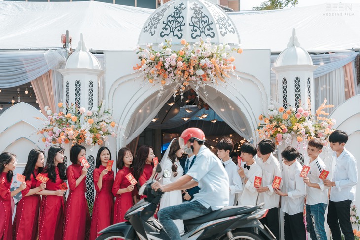 Ảnh vui 25-10: Con trai cưng ngâm Pokemon, siêu nhân vào rượu cho bố - Ảnh 6.