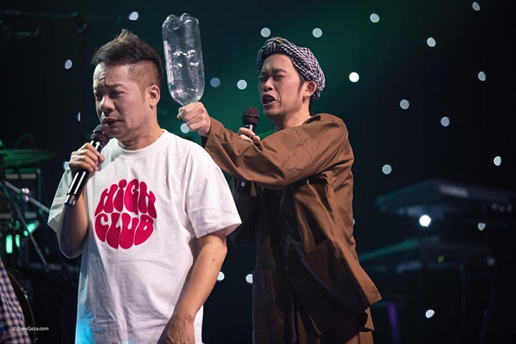 Ảnh vui sao Việt 26-10: Hoài Linh tất bật chạy show ở Mỹ - Ảnh 1.