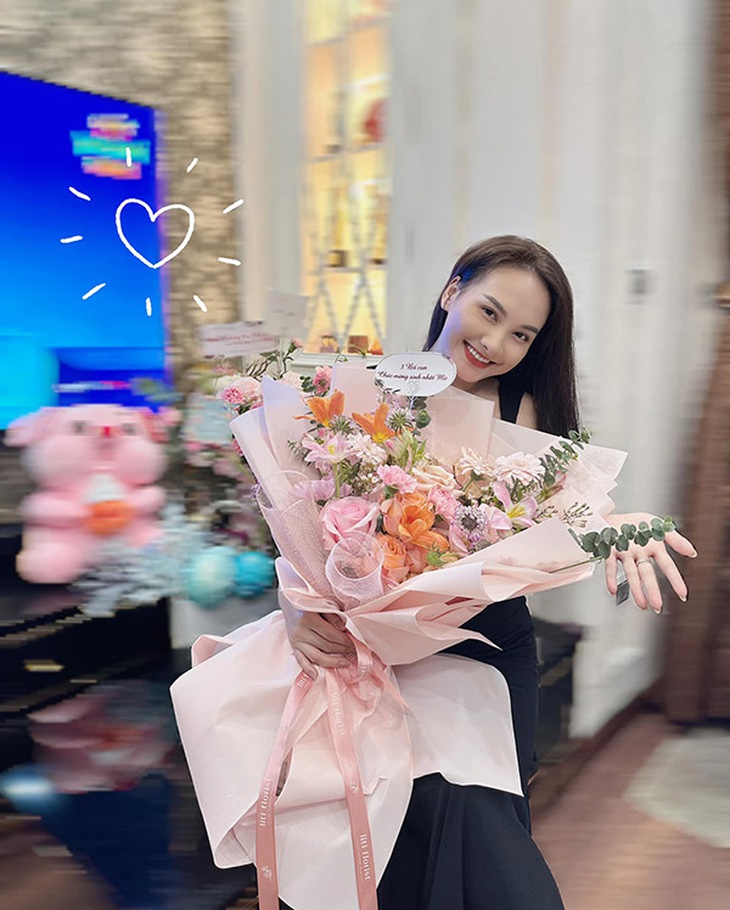 Ảnh vui sao Việt 27-10: Trường Giang gọi con gái là đệ tử - Ảnh 2.