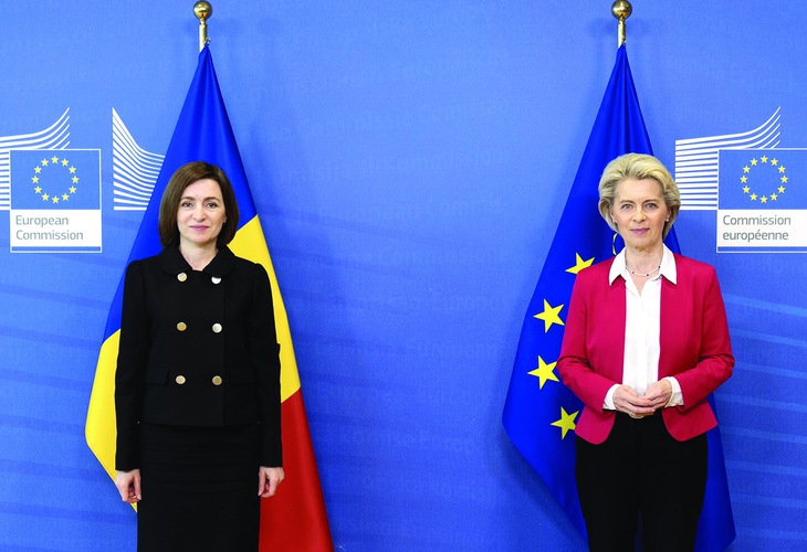 Những chị đại gặp rắc rối ở châu Âu - Ảnh 1.