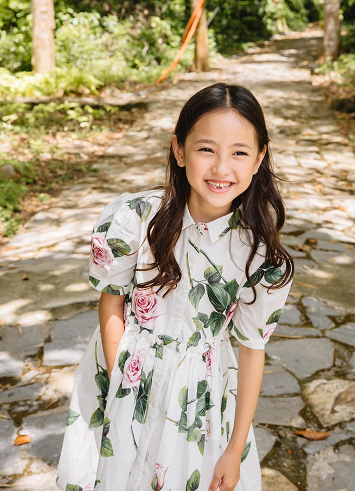 Con gái 7 tuổi xinh như thiên thần của Hà Kiều Anh - Ảnh 2.