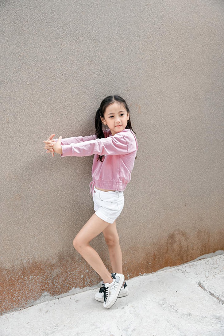 Con gái 7 tuổi xinh như thiên thần của Hà Kiều Anh - Ảnh 7.