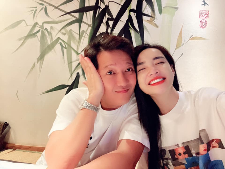 Ảnh vui sao Việt 6-10: Nhã Phương nhắng nhít bên ông xã Trường Giang - Ảnh 1.