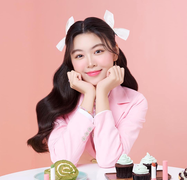 Lụi tim với nhan sắc xinh như mộng của Lọ Lem nhà Quyền Linh - Ảnh 1.