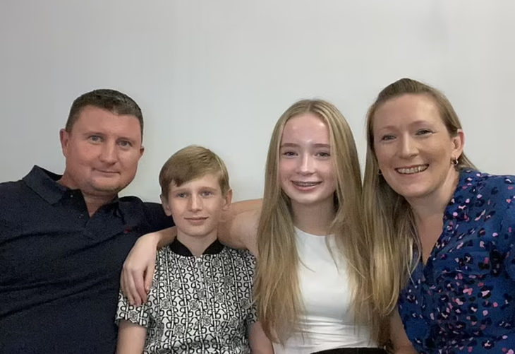 Cuộc sống của bé trai gắn liền với số 11 - Ảnh 2.