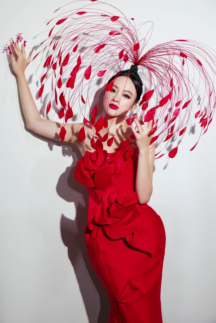 Ảnh vui sao Việt 14-11: Hà Hồ hứa bớt đanh đá mừng sinh nhật Kim Lý - Ảnh 2.