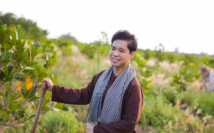 Mỹ nam Kim Hyun Joong tận hưởng cuộc sống làm nông dân - Ảnh 4.