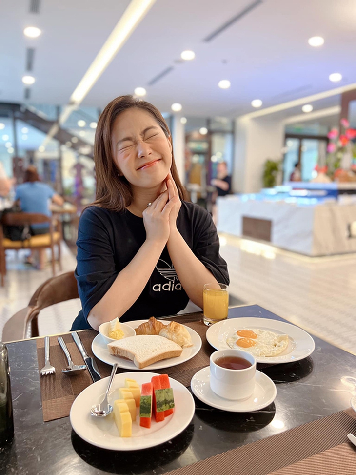 Ảnh vui sao Việt 17-11: Con trai Hồ Ngọc Hà tấu hài trước giờ ngủ - Ảnh 3.