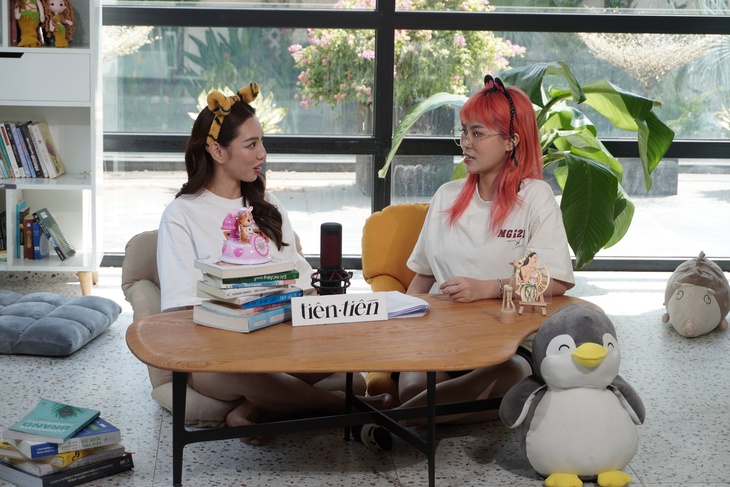 Thùy Tiên kể hết bí mật trong chuỗi podcast ‘Tiên Tiến’ cùng MisThy - Ảnh 2.