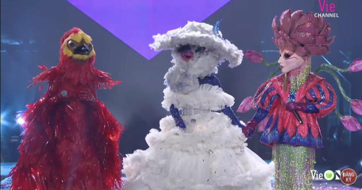 Chương trình Ca sĩ mặt nạ và ê-kíp lãnh đạn vì câu giờ khét lẹt - Ảnh 2.