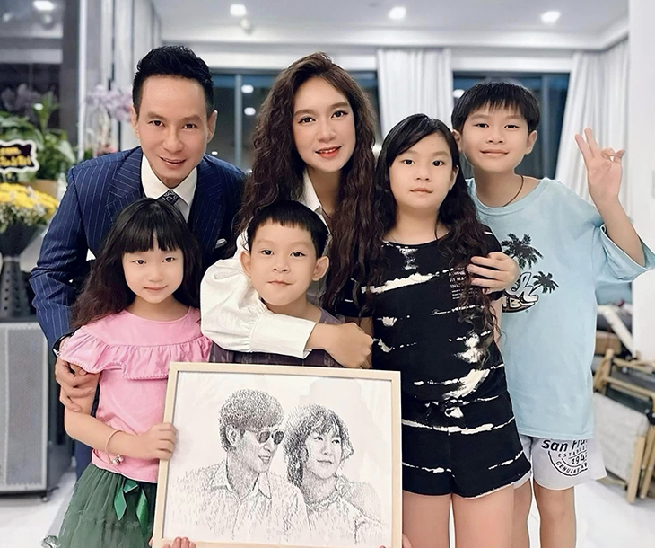 Ảnh vui sao Việt 20-11: Con gái Quyền Linh trở về tuổi thơ - Ảnh 4.