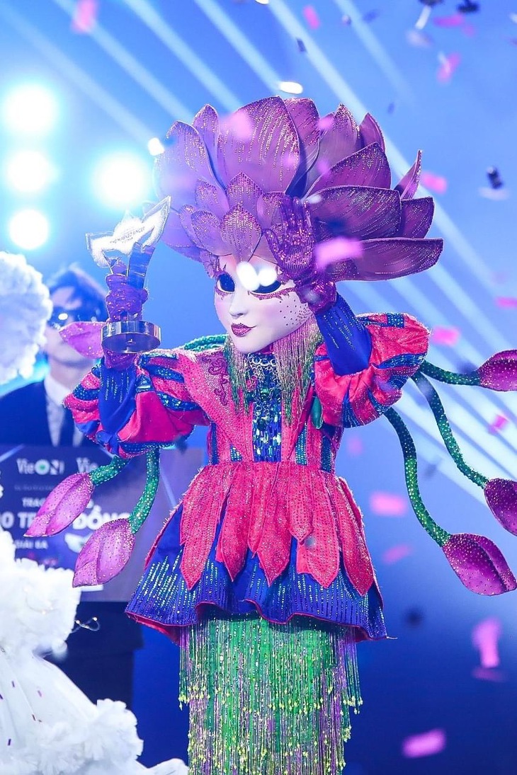 Khoảnh khắc lộ diện lem nhem của top 3 Ca sĩ mặt nạ - Ảnh 1.