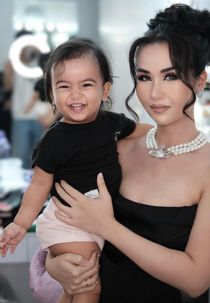 Ảnh vui sao Việt 22-11: Gia đình ba thế hệ toàn mỹ nhân nhà Hà Kiều Anh - Ảnh 11.