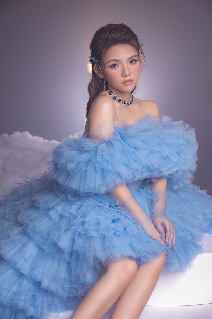 Dự họp báo của học trò Myra Trần, Hồ Quỳnh Hương đưa ra loạt lời nhắn nhủ cực tinh tế - Ảnh 1.