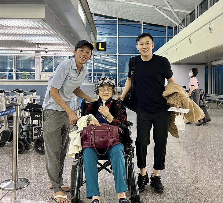 Ảnh vui sao Việt 23-11: Con gái Đông Nhi trổ tài tập yoga - Ảnh 3.