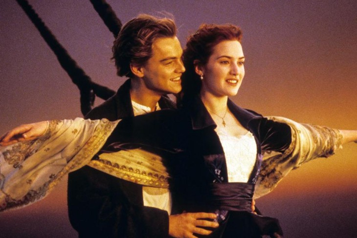 Lạ đời đạo diễn Titanic phải lên tiếng giải thích kết phim sau 25 năm - Ảnh 1.