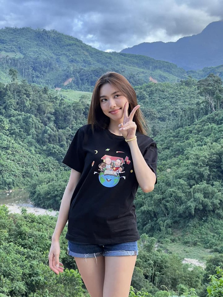 Ảnh vui sao Việt 29-11: Khánh Thi - Phan Hiển nhảy múa dưới tháp Eiffel - Ảnh 10.