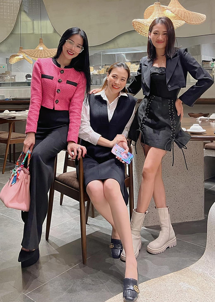 Ảnh vui sao Việt 3-11: Hoa hậu HHen Niê tươi rói bên MC Quyền Linh - Ảnh 6.