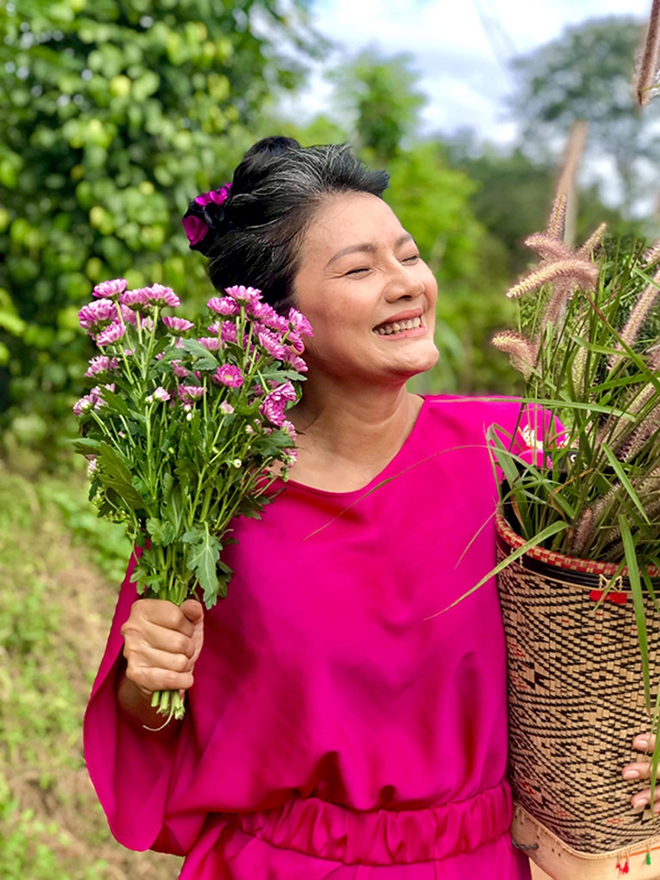 Ảnh vui sao Việt 5-11: Con gái Đông Nhi khoái chí xuất ngoại cùng bố mẹ - Ảnh 8.