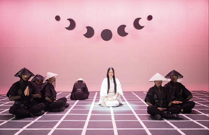 Thúy Vân ra mắt MV Trái tim yếu đuối, có gây tranh cãi như MV debut? - Ảnh 2.