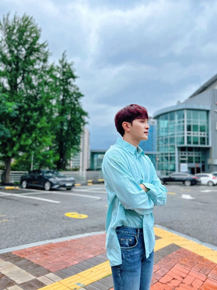 Roy Nguyễn hẹn hò lãng mạn cùng nữ idol K-pop trong MV mới - Ảnh 2.