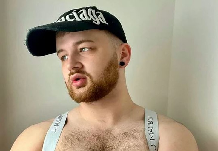 Kiếm hàng chục triệu đồng nhờ bán lọ ợ hơi và tất thối - Ảnh 2.