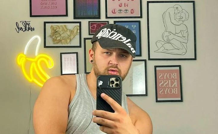 Kiếm hàng chục triệu đồng nhờ bán lọ ợ hơi và tất thối - Ảnh 1.