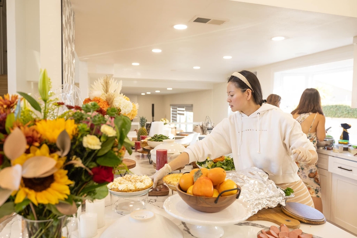 Hoa hậu Dương Mỹ Linh tổ chức tiệc đặc biệt trước ngày cưới, Trương Minh Cường giả làm chú rể - Ảnh 6.